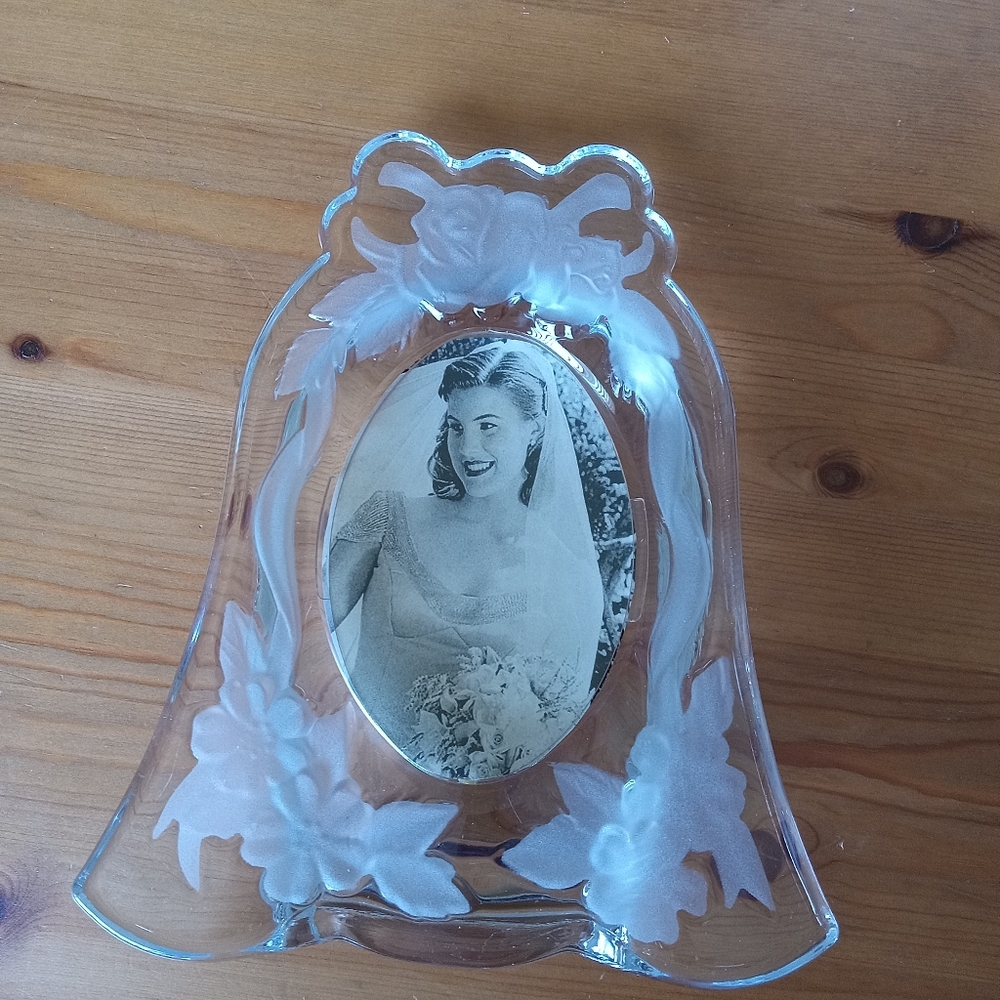 Crystal Bell-Shaped Photo Frame